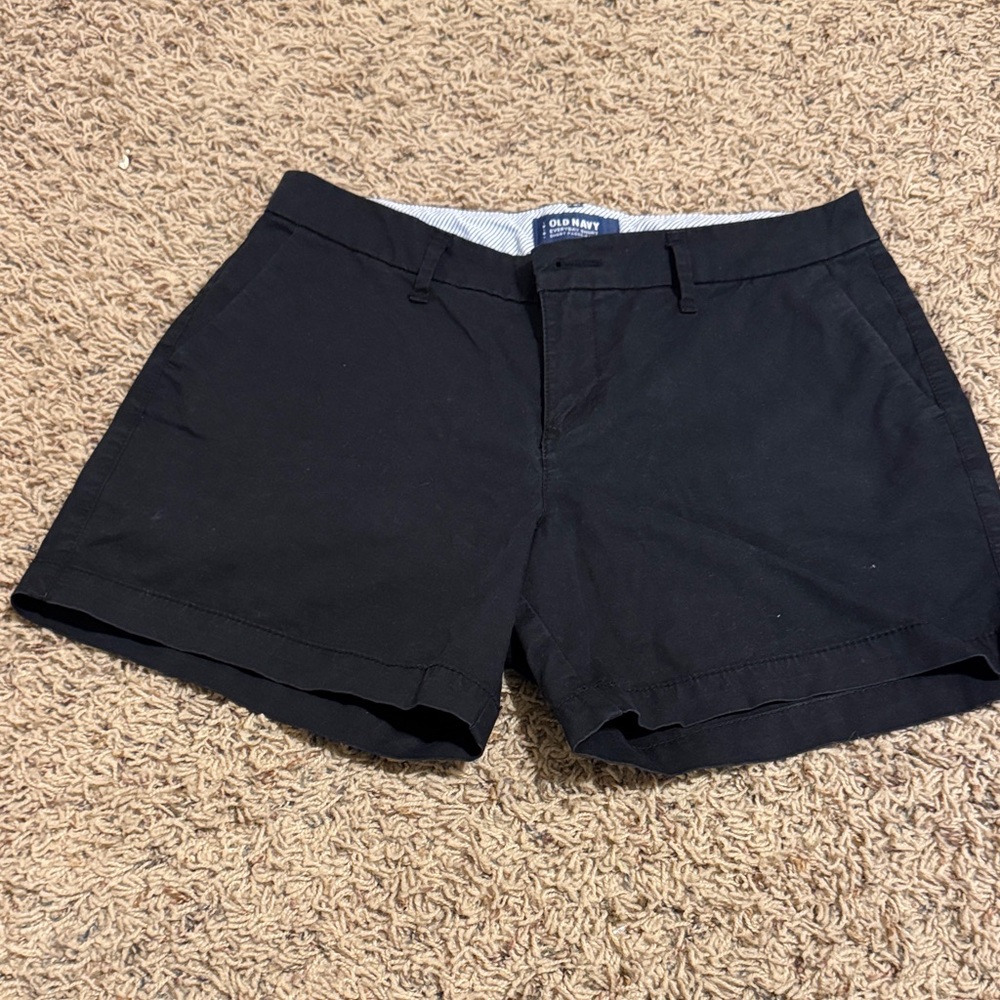 Old Navy Women's Classic Black Bermudas